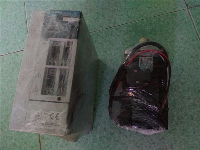 Click vào ảnh để xem ảnh lớn hơn. 

Name:	MR-J2S_1.jpg 
Views:	69 
Size:	53.0 KB 
ID:	10425