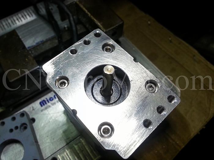 Click vào ảnh để xem ảnh lớn hơn. 

Name:	PCB micro mill - 20150827_125535.jpg 
Views:	4 
Size:	458.0 KB 
ID:	10852