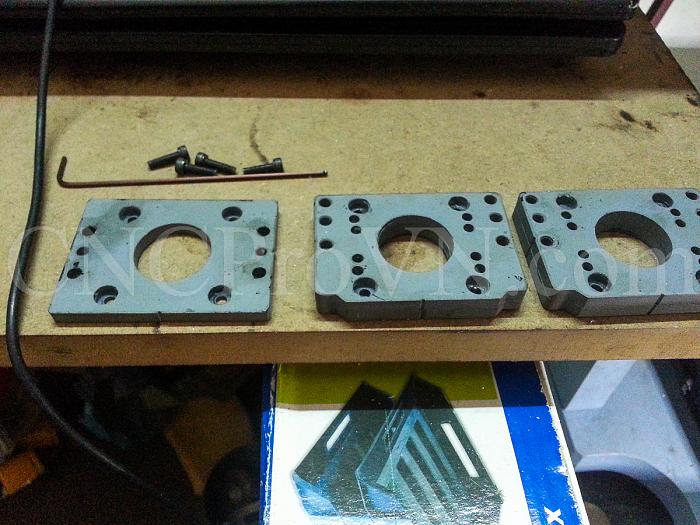 Click vào ảnh để xem ảnh lớn hơn. 

Name:	PCB micro mill - 20150827_130454.jpg 
Views:	1 
Size:	740.7 KB 
ID:	10857