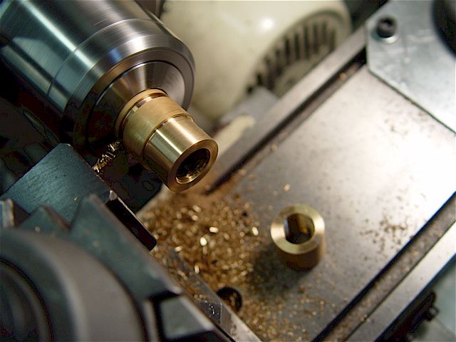 Click vào ảnh để xem ảnh lớn hơn. 

Name:	CNC_lathe_16.jpg 
Views:	158 
Size:	47.1 KB 
ID:	1521