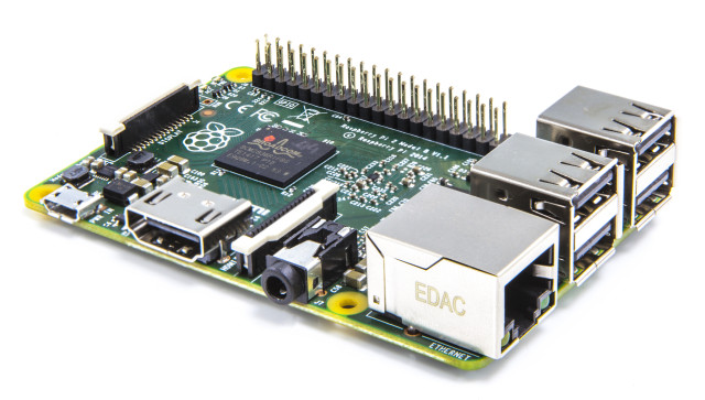 Click vào ảnh để xem ảnh lớn hơn. 

Name:	raspberry-pi-2-may-tinh-nho-bang-ban-tay-chip-loi-tu-chay-win-10-gia-chi-35usd.jpeg 
Views:	28 
Size:	94.7 KB 
ID:	15306