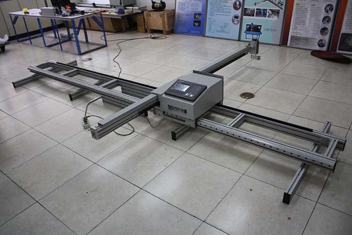 Click vào ảnh để xem ảnh lớn hơn. 

Name:	China_Portable_plasma_cutting_machine20111271206092.jpg 
Views:	1 
Size:	58.6 KB 
ID:	25236