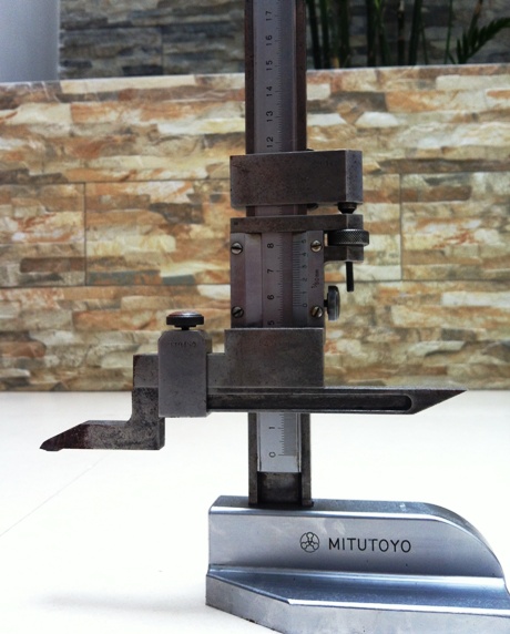 Click vào ảnh để xem ảnh lớn hơn. 

Name:	Mitutoyo 3.JPG 
Views:	168 
Size:	96.0 KB 
ID:	2852