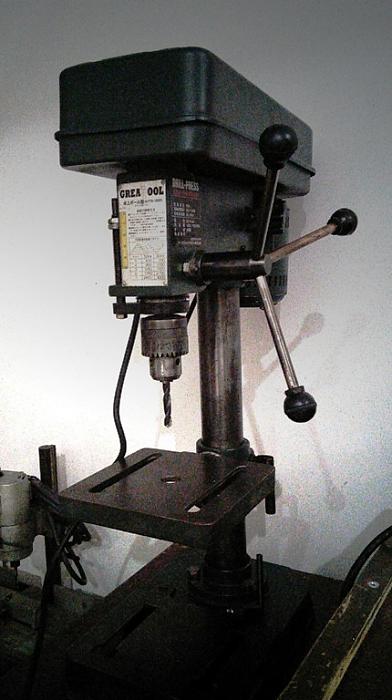 Click vào ảnh để xem ảnh lớn hơn. 

Name:	Bench grinder.jpg 
Views:	0 
Size:	88.5 KB 
ID:	2877