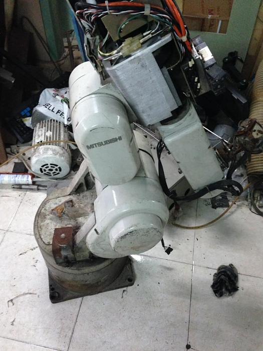 Click vào ảnh để xem ảnh lớn hơn. 

Name:	robot mitsu.jpg 
Views:	0 
Size:	78.7 KB 
ID:	34942