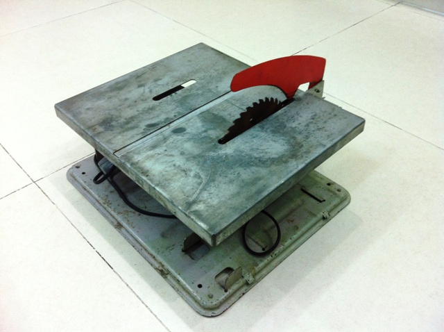 Click vào ảnh để xem ảnh lớn hơn. 

Name:	Hitachi Table saw 1.JPG 
Views:	124 
Size:	102.4 KB 
ID:	3971