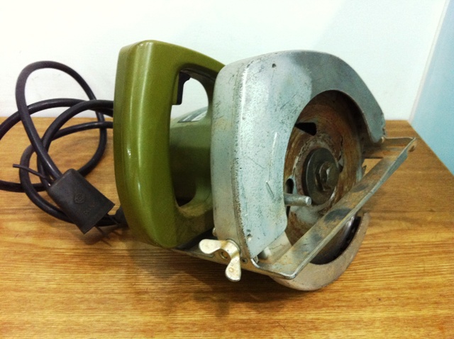 Click vào ảnh để xem ảnh lớn hơn. 

Name:	Toshiba Saw2.JPG 
Views:	119 
Size:	116.5 KB 
ID:	3978