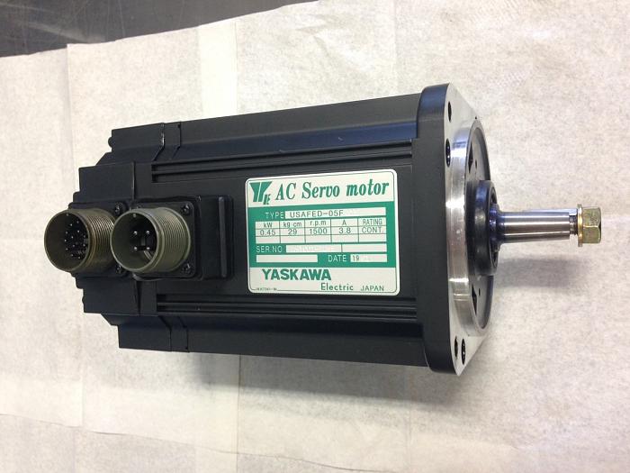 Click vào ảnh để xem ảnh lớn hơn. 

Name:	Yaskawa-USAFED-05FA1S-AC-Servo-Motor.jpg 
Views:	5 
Size:	197.8 KB 
ID:	60542