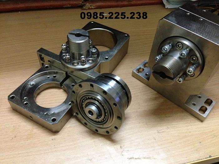 Click vào ảnh để xem ảnh lớn hơn. 

Name:	truc-xoay-harmonic.jpg 
Views:	283 
Size:	60.5 KB 
ID:	62475