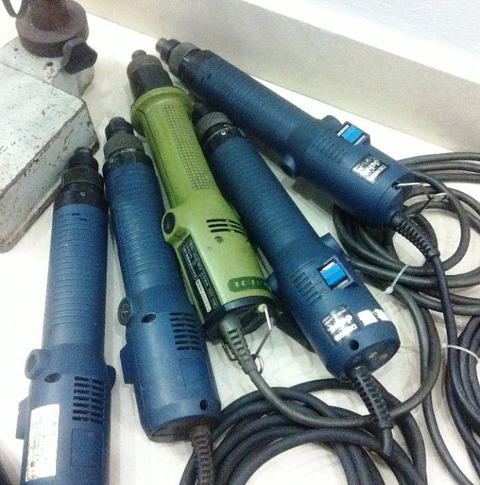 Click vào ảnh để xem ảnh lớn hơn. 

Name:	Screw driver.JPG 
Views:	8 
Size:	241.6 KB 
ID:	9585