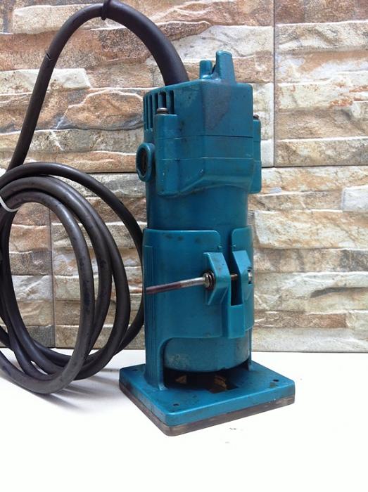 Click vào ảnh để xem ảnh lớn hơn. 

Name:	Makita router plastic1.jpg 
Views:	3 
Size:	158.2 KB 
ID:	9593