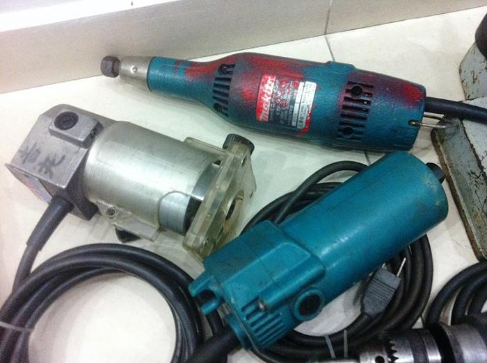 Click vào ảnh để xem ảnh lớn hơn. 

Name:	Makita router.JPG 
Views:	12 
Size:	157.1 KB 
ID:	9595