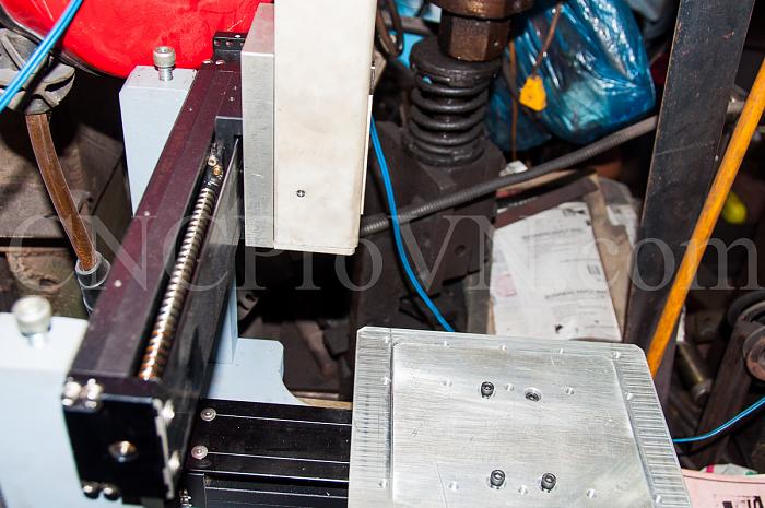 Click vào ảnh để xem ảnh lớn hơn. 

Name:	PCB micro mill -20150710-DSC_4103.jpg 
Views:	2 
Size:	532.1 KB 
ID:	9739